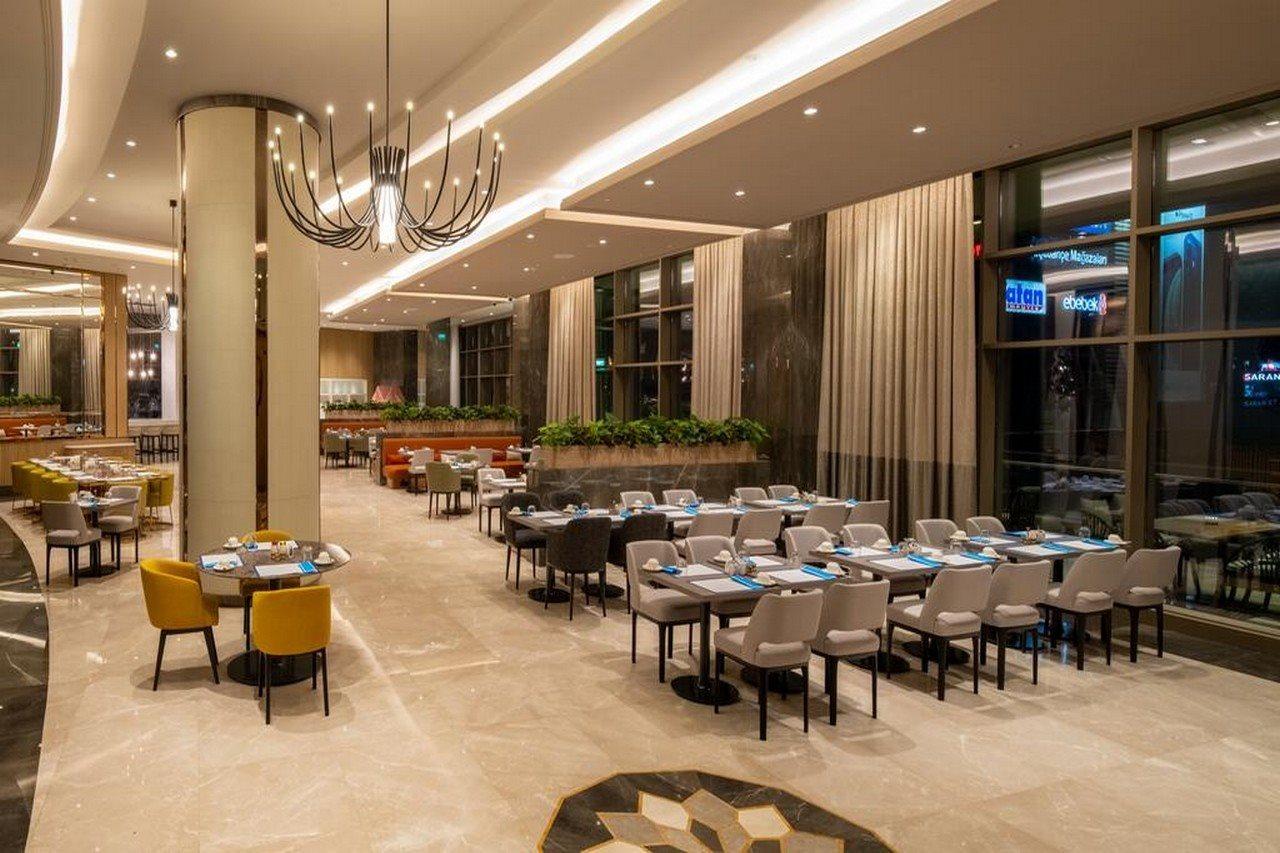 Hilton Mall Of Istanbul Ngoại thất bức ảnh The restaurant