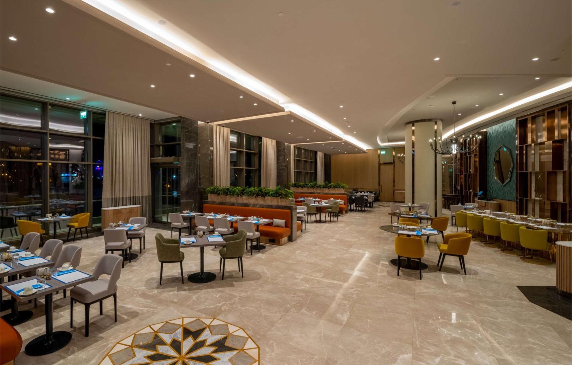 Hilton Mall Of Istanbul Ngoại thất bức ảnh The restaurant